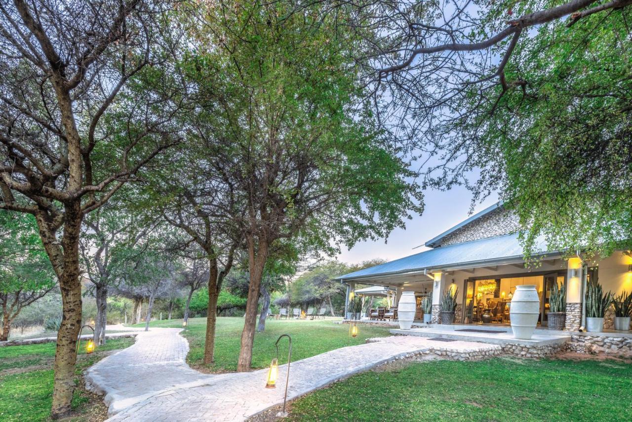 The Mushara Outpost Ξενοδοχείο Mokuti Lodge Εξωτερικό φωτογραφία