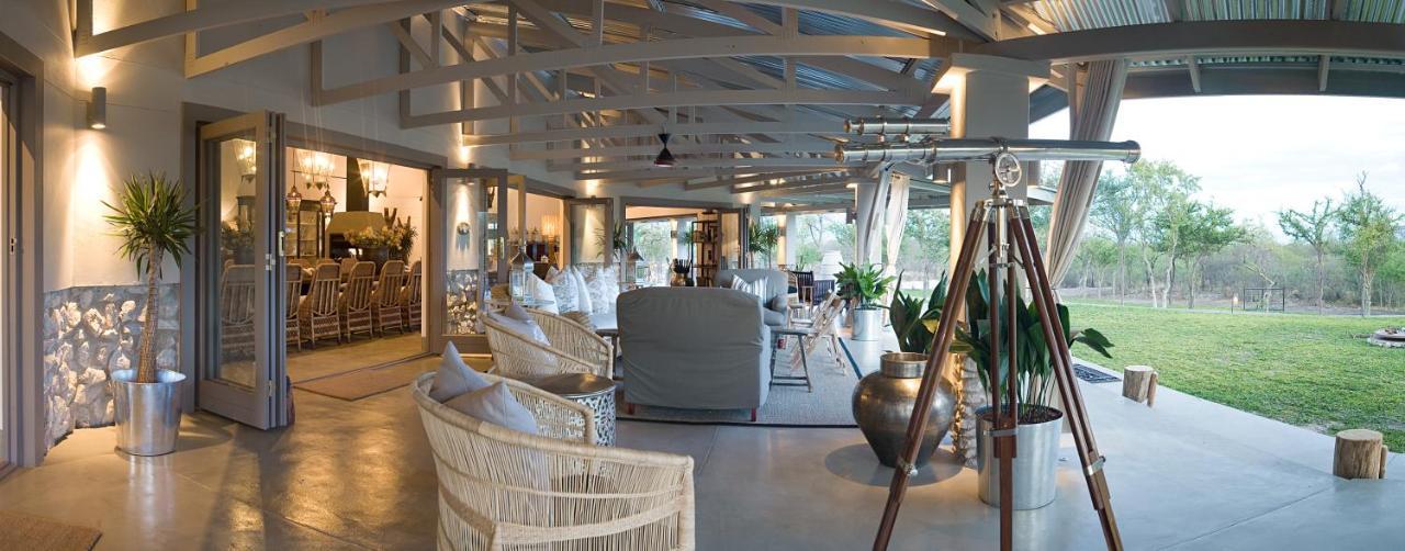 The Mushara Outpost Ξενοδοχείο Mokuti Lodge Εξωτερικό φωτογραφία