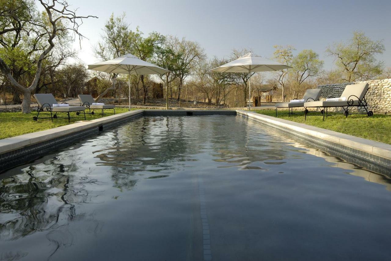 The Mushara Outpost Ξενοδοχείο Mokuti Lodge Εξωτερικό φωτογραφία